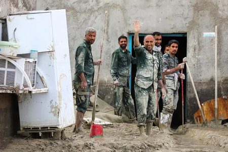 سپاه پاسداران بازوی مقتدر نظام است/ملت قدر سپاه را می‌داند